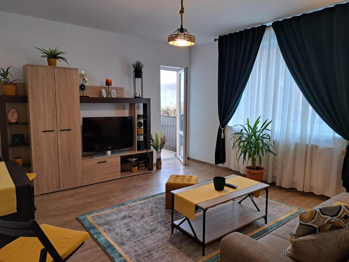 Cozy Apartment In Rasnov Exterior foto
